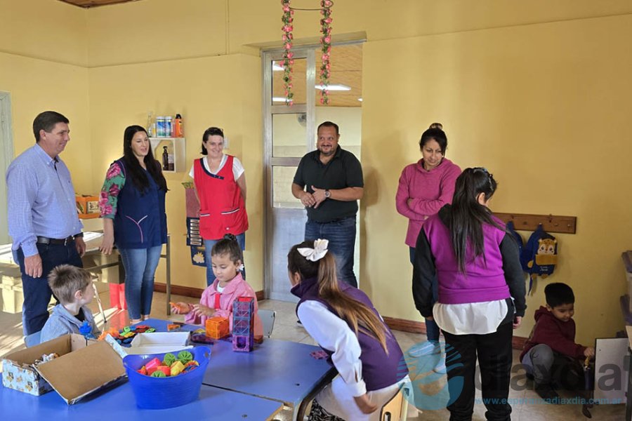 Pirola en su recorrida por Santa Clara y Felicia