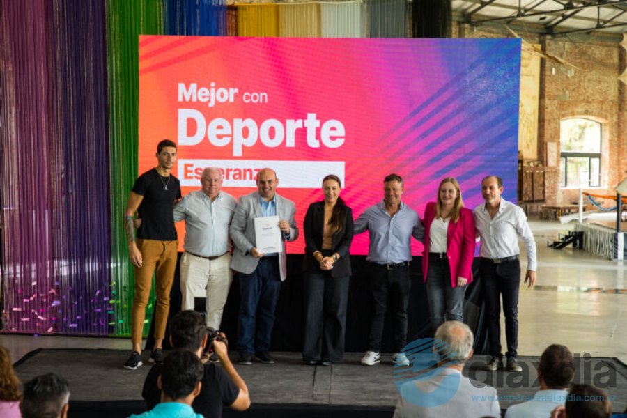 El intendente en el acto realizado en Santa Fe El intendente en el acto realizado en Santa Fe