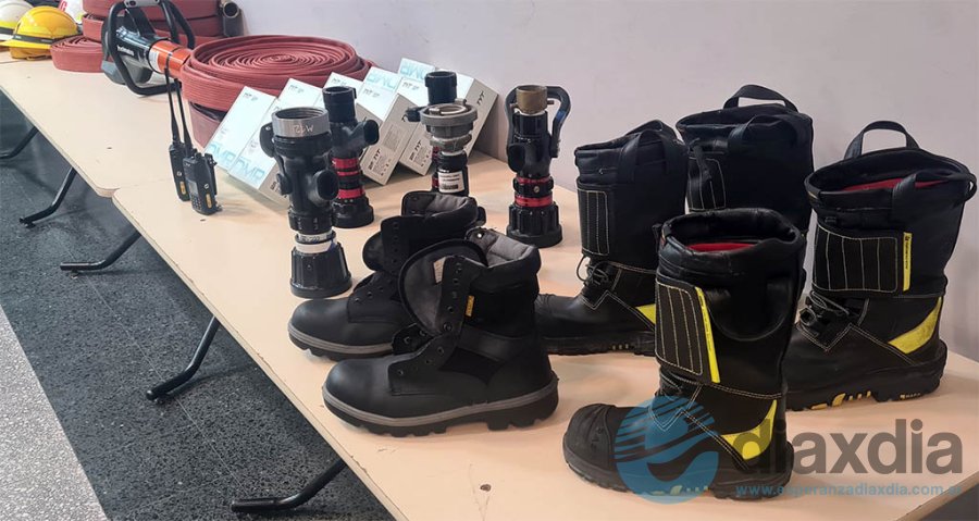 Algunos de los equipos presentados por Bomberos Voluntarios - Foto EDXD