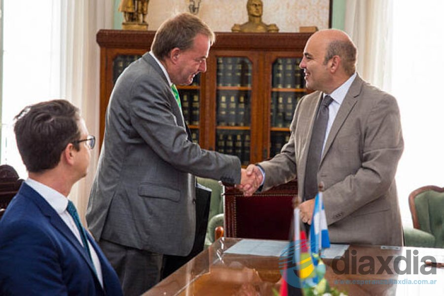 Müller y Lamlé en el palacio municipal Müller y Lamlé en el palacio municipal