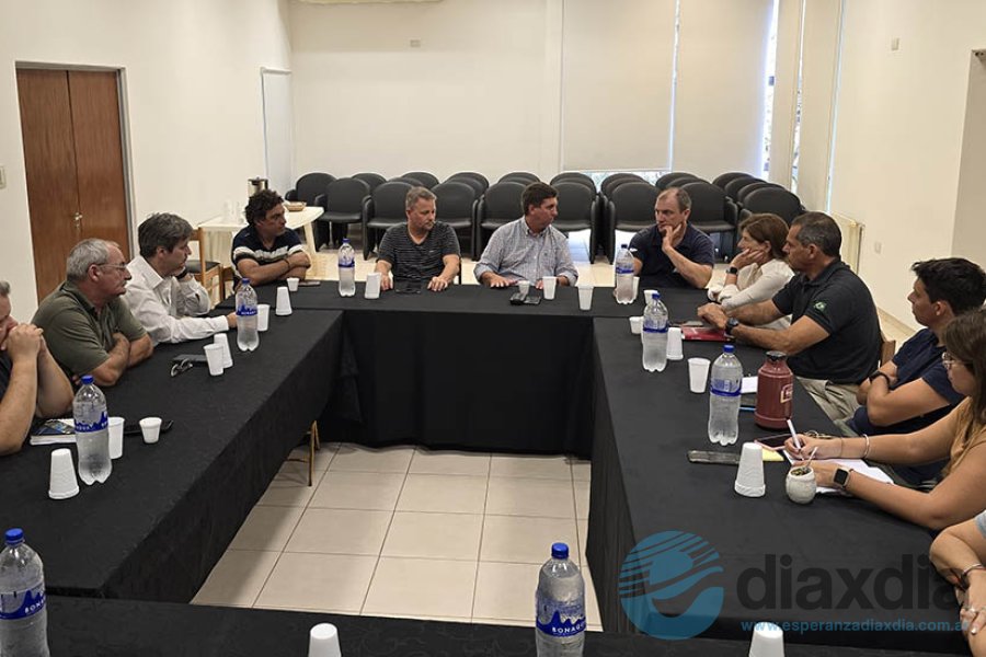 Reunion de Pirola con representantes productivos Reunion de Pirola con representantes productivos