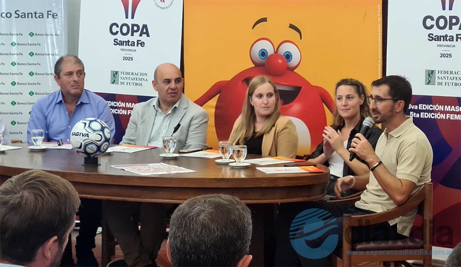 Nagel brindando su mensaje en el lanzamiento de la Copa Santa Fe - Foto Edxd