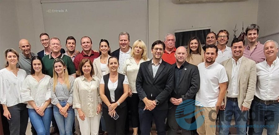 La comisión directiva del CICAE tras la asamblea de este año