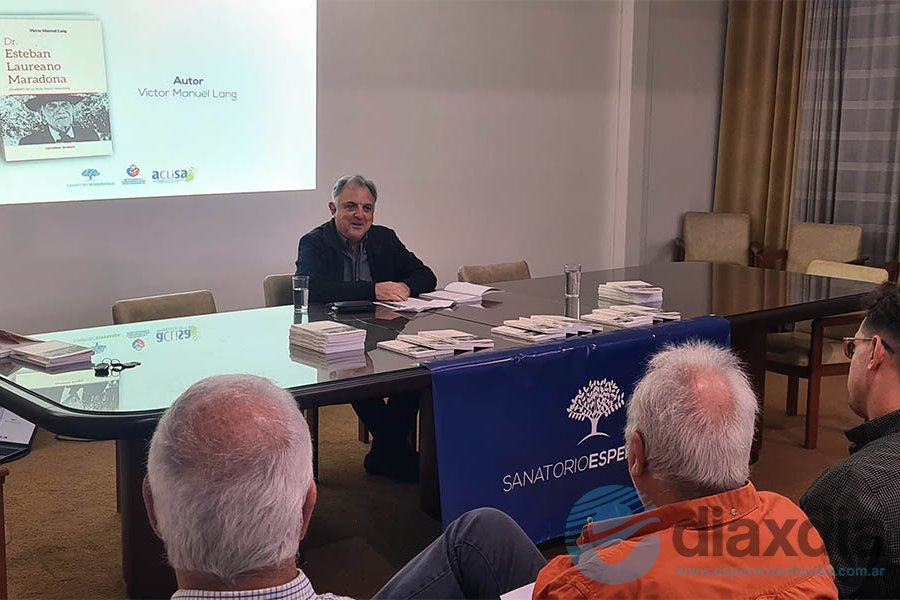Víctor Lang en la presentación