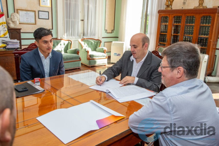 Velazco, Müller y Grenon en la rúbrica Velazco, Müller y Grenon en la rúbrica