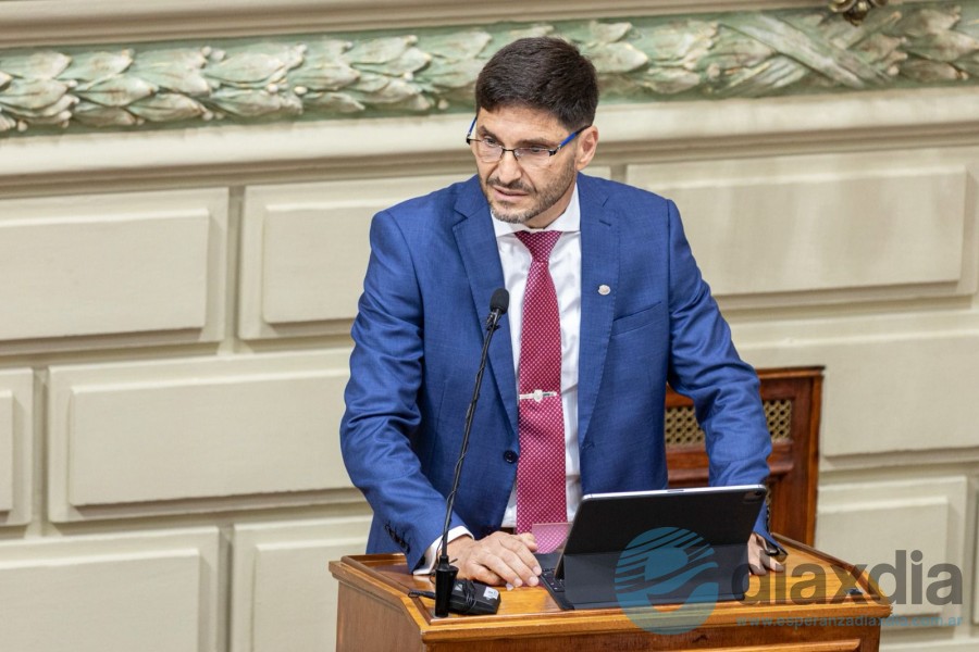 Pullaro en su discurso en la Legislatura Pullaro en su discurso en la Legislatura