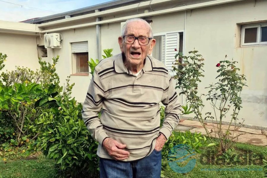 La imagen de Rene desde los jardines del hogar