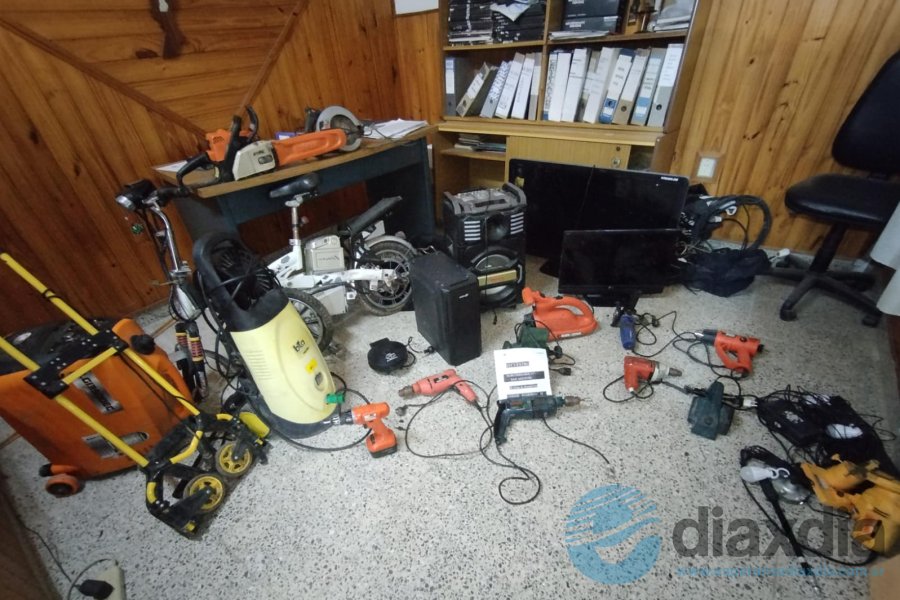 Los elementos recuperados por la policía Los elementos recuperados por la policía