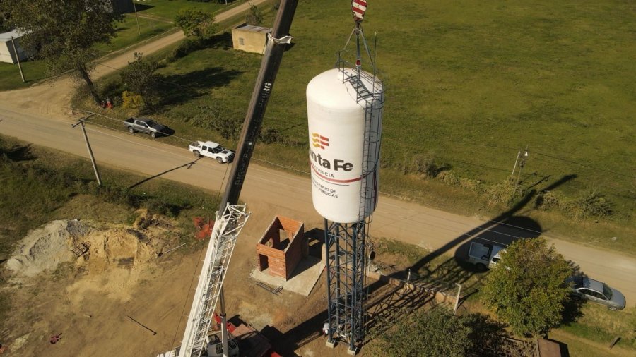 Trabajan para llevar agua potable a Empalme San Carlos.