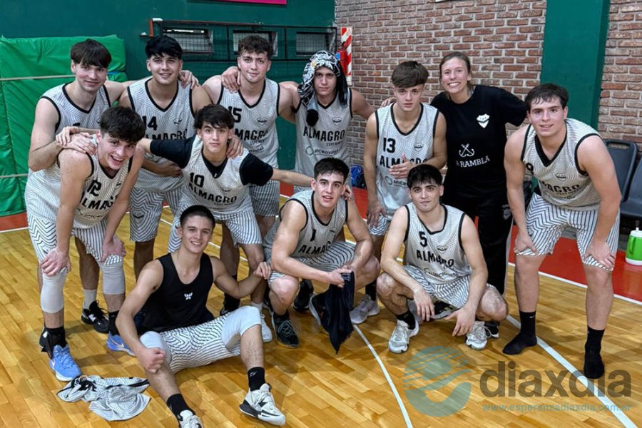 Festejo de Almagro U21 en Santa Fe Festejo de Almagro U21 en Santa Fe