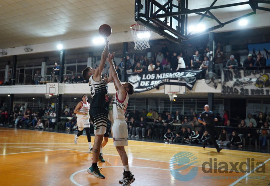 Almagro frente a Rivadavia Jrs. // Foto Prensa Almagro