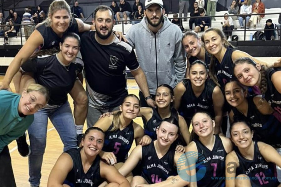 El festejo de Alma tras el triunfo en el Scocco