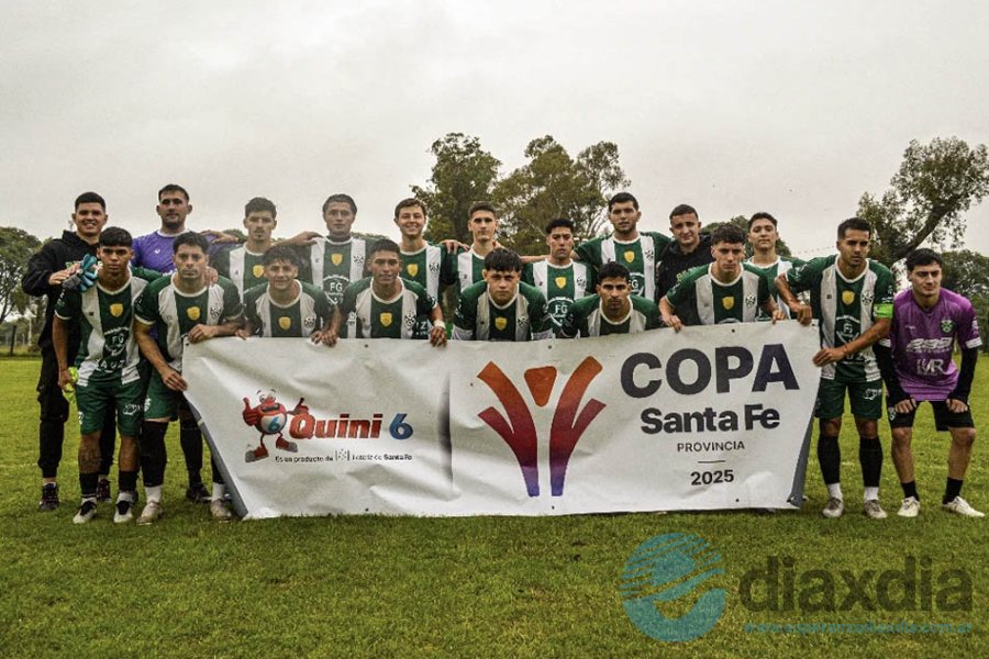 Alumni de Laguna Paiva jugando como local