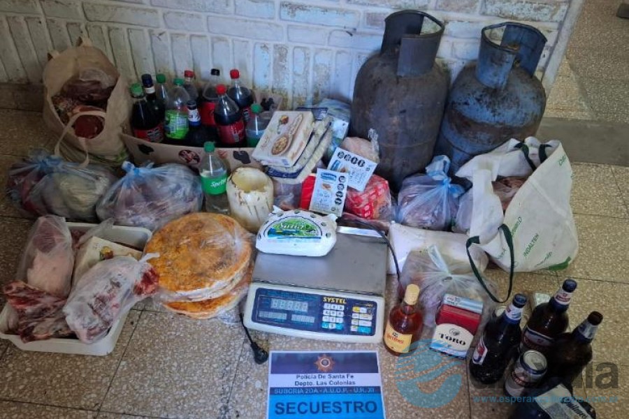 Los elementos recuperados por la policía Los elementos recuperados por la policía