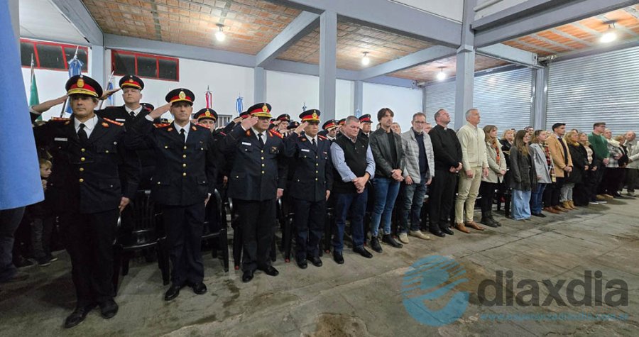 Las autoridades que participaron del acto en San Carlos - Foto Prensa