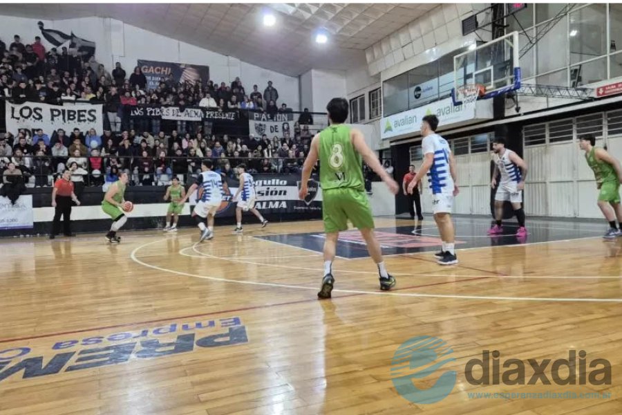 La primera final se jugó en Esperanza