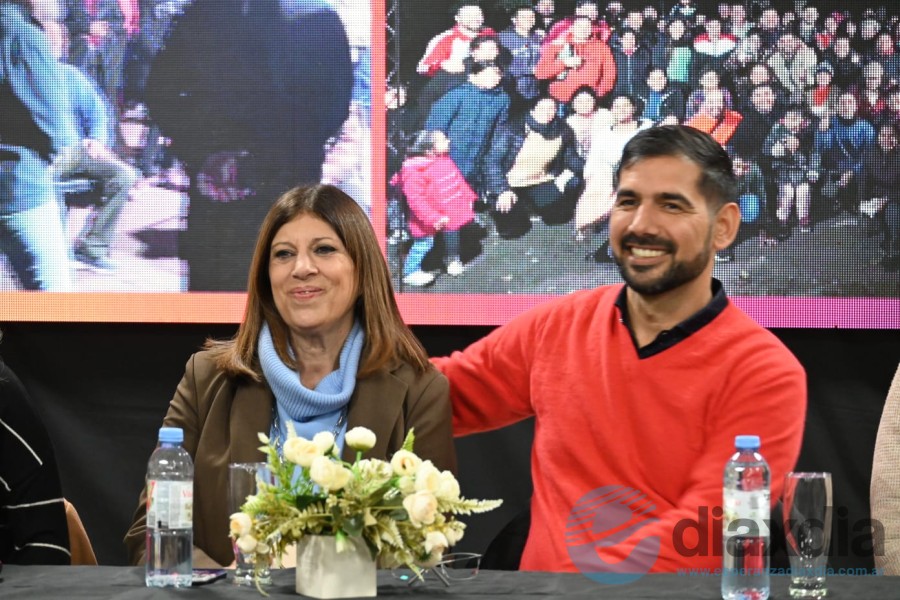 Clara Garcia y sus candidatos