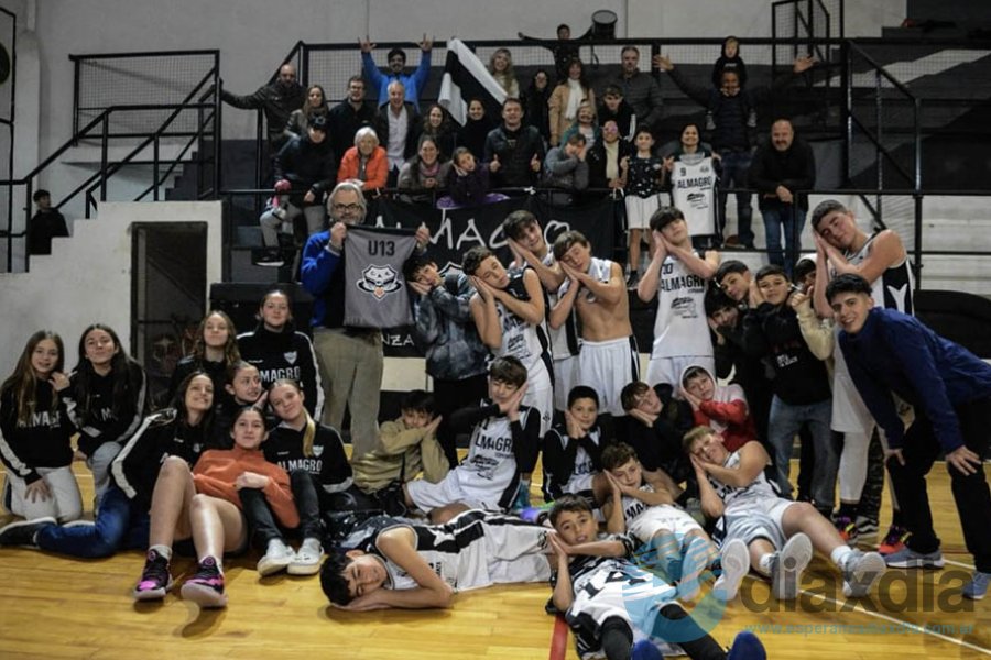 El festejo de Almagro tras ganar el clásico U13