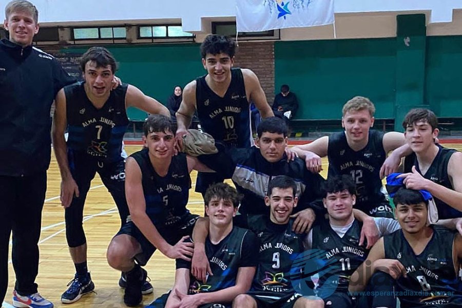 El festejo de los U21 de Alma Jrs. como visitantes