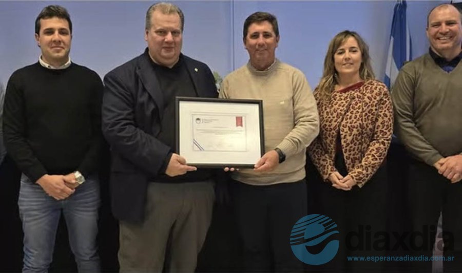 El reconocimiento del senador Rubén Pirola para la institución que celebró su 97º aniversario - Foto RRSS Ruben Pirola