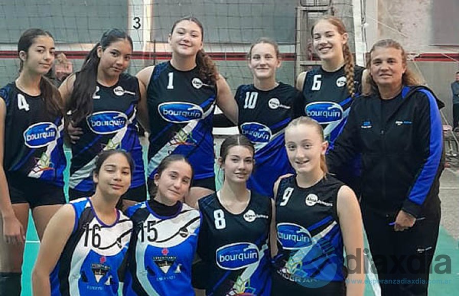 Las chicas Sub 16 de Alma en el torneo - Prensa Alma Juniors