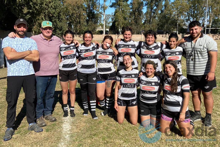 El equipo femenino de rugby de Alma Juniors