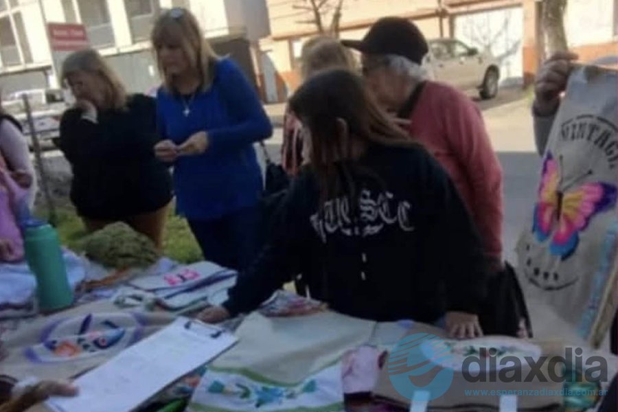 Una de las ferias realizadas por el hogar