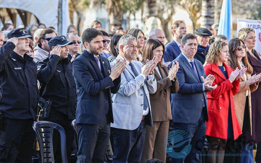 Pullaro, Rios, Garcia, Pirola y Senn entre las autoridades / Foto Prensa Gobernación