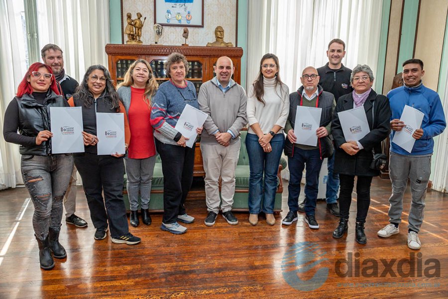 Los beneficiarios y las autoridades