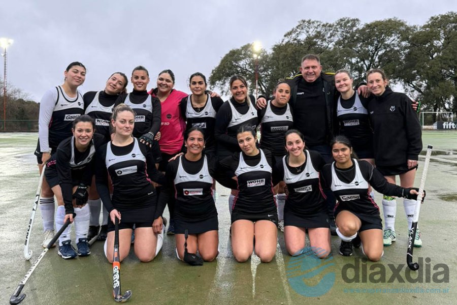 Uno de los equipos de hockey de Alma Juniors