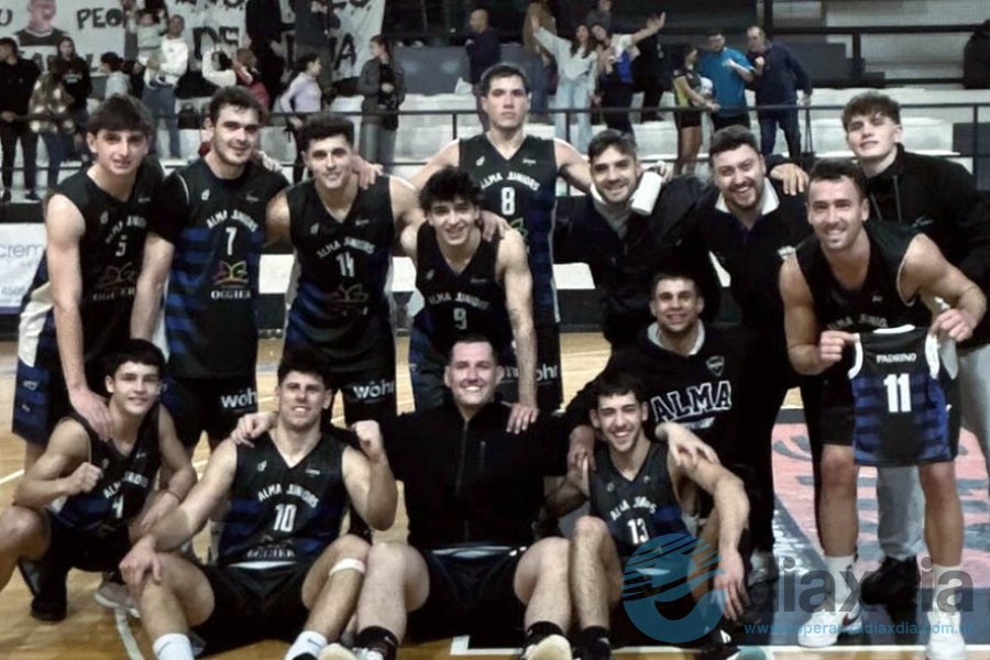 Festejo de Alma Juniors tras la victoria