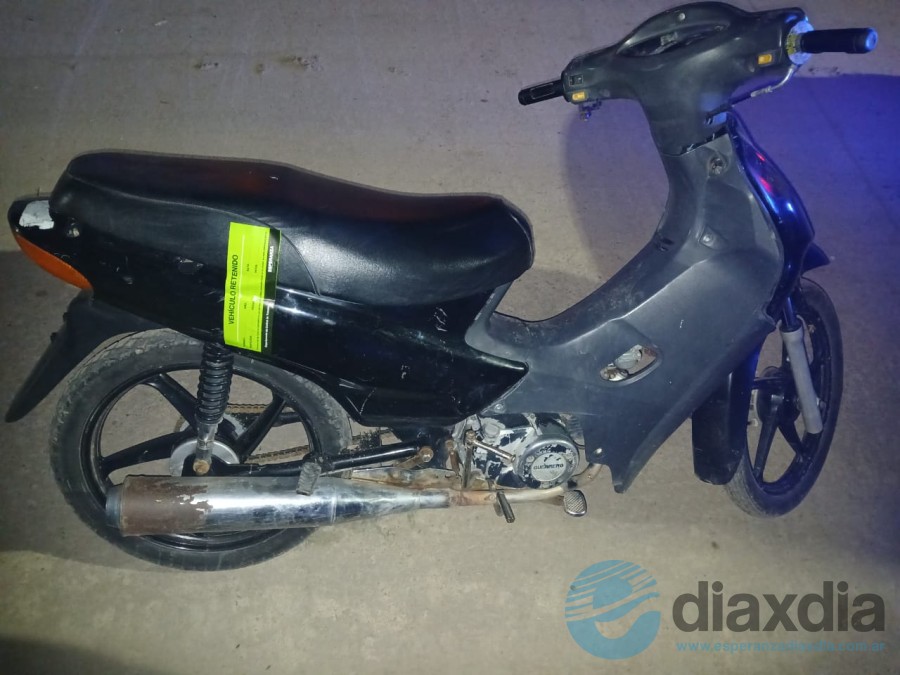 Motos secuestradas por la policía local - Prensa URXI