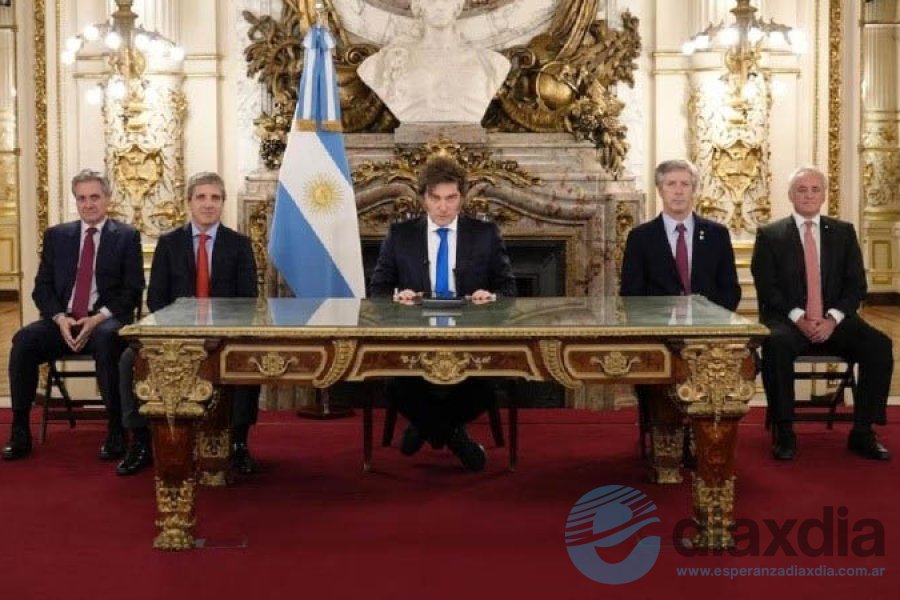 Milei y su gabinete económico en la Rosada Milei y su gabinete económico en la Rosada