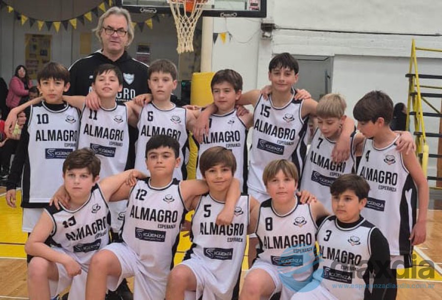 El equipo U11 de Almagro que jugará como local el Federal - Archivo