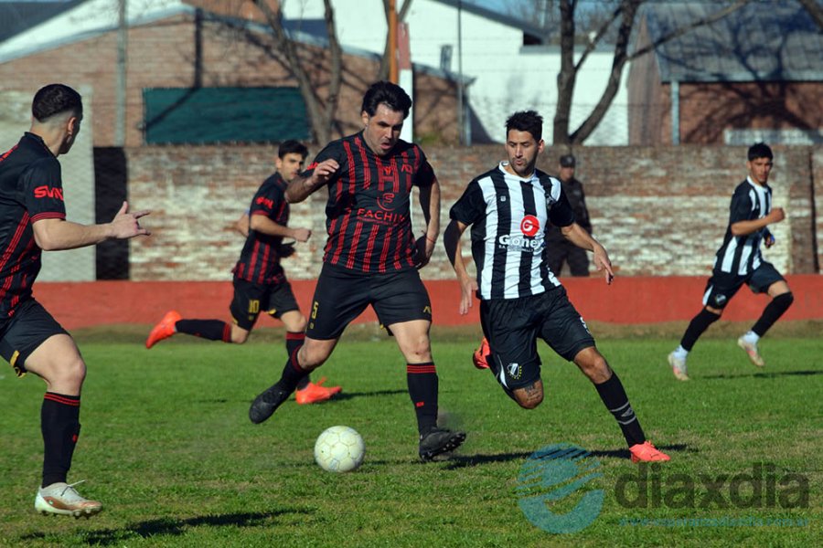 Juventud y Sportivo igualaron sin goles