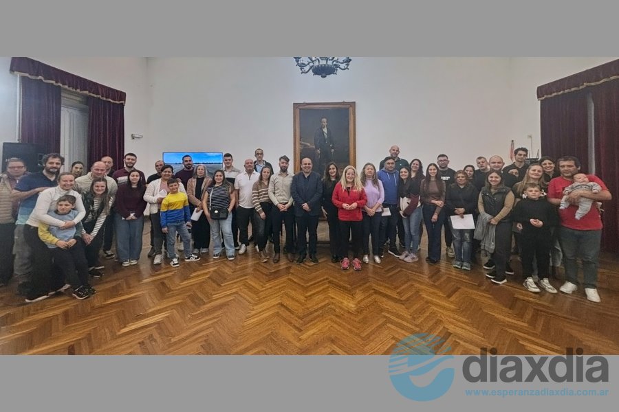 El acto se realizó en el Salon Blanco El acto se realizó en el Salon Blanco