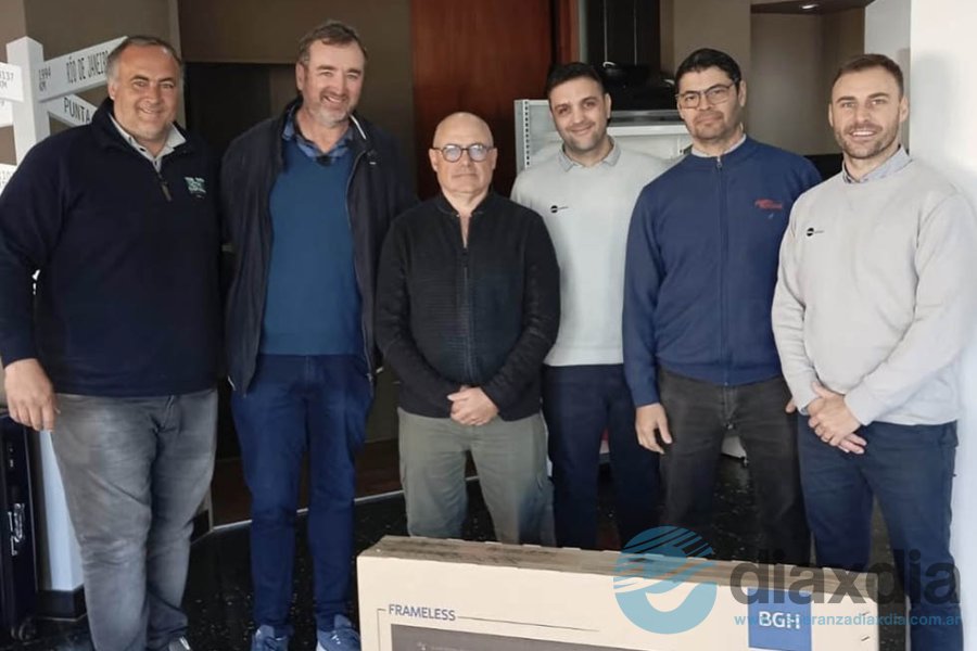 Directivos de la mutual y Bomberos Voluntarios Directivos de la mutual y Bomberos Voluntarios