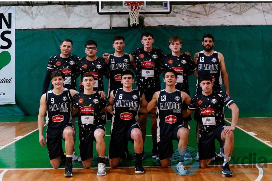 El plantel de Almagro B en Laguna Paiva