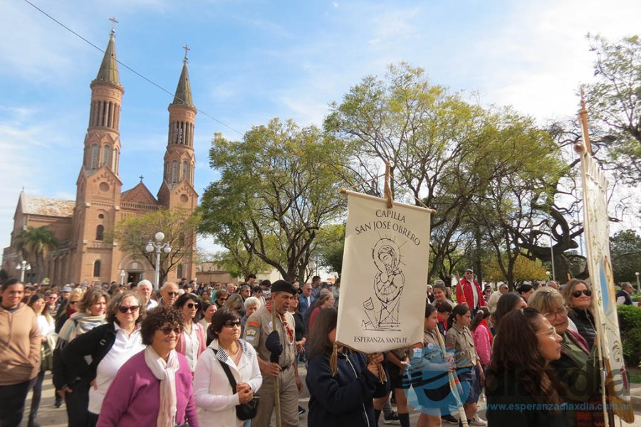 Fieles de todas las iglesias de la ciudad