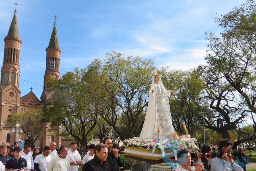 Multitudinaria expresión de fe a la Virgen Niña