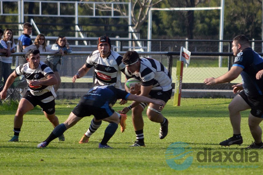 Alma Juniors ganó en el Polideportivo
