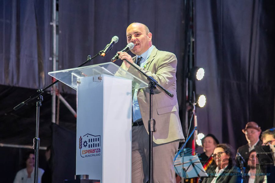 El intendente durante su mensaje en el acto El intendente durante su mensaje en el acto