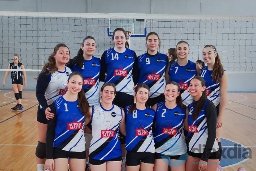 El equipo Sub18 de voley de Alma Juniors