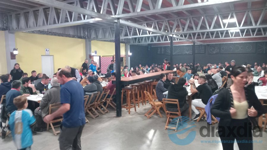 La peña de apoyo para recaudar fondos - RRSS