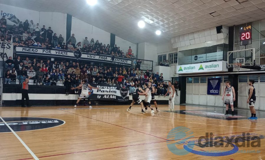 Gran marco de p&uacute;blico en el 