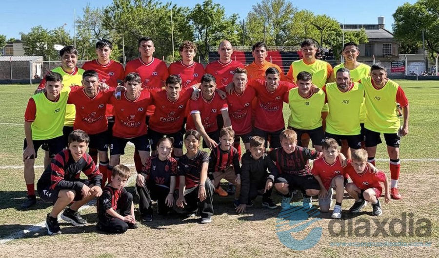 El equipo de Juventud en el comienzo del partido - RRSS ADJ