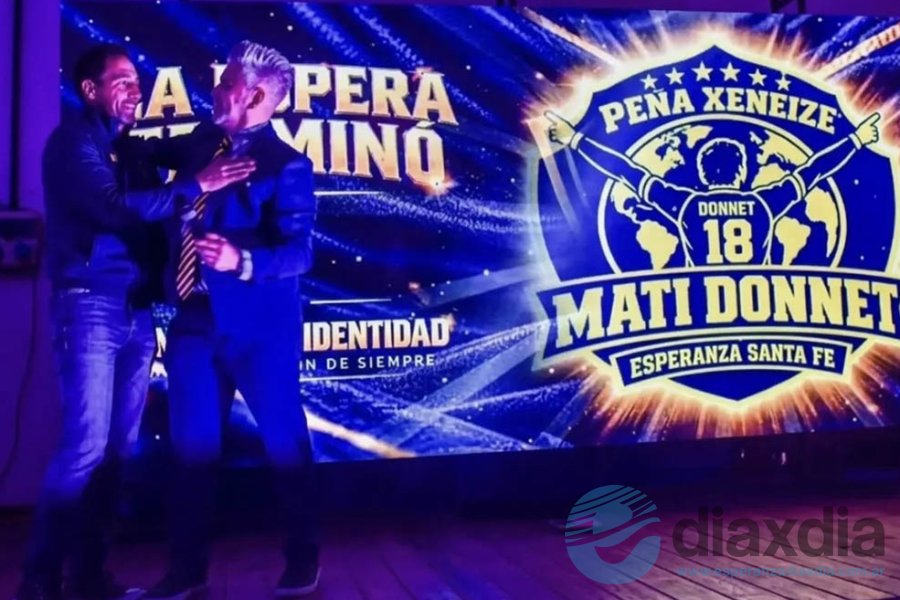 Momento del anuncio del cambio de nombre