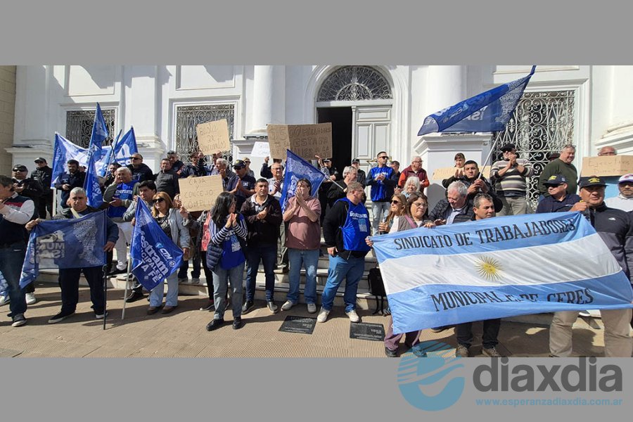 La protesta frente al despacho de Müller